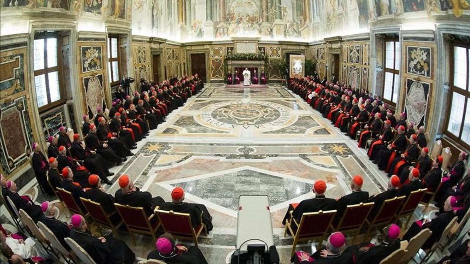 La curia romana se prepara para cambios decisivos en 2022.