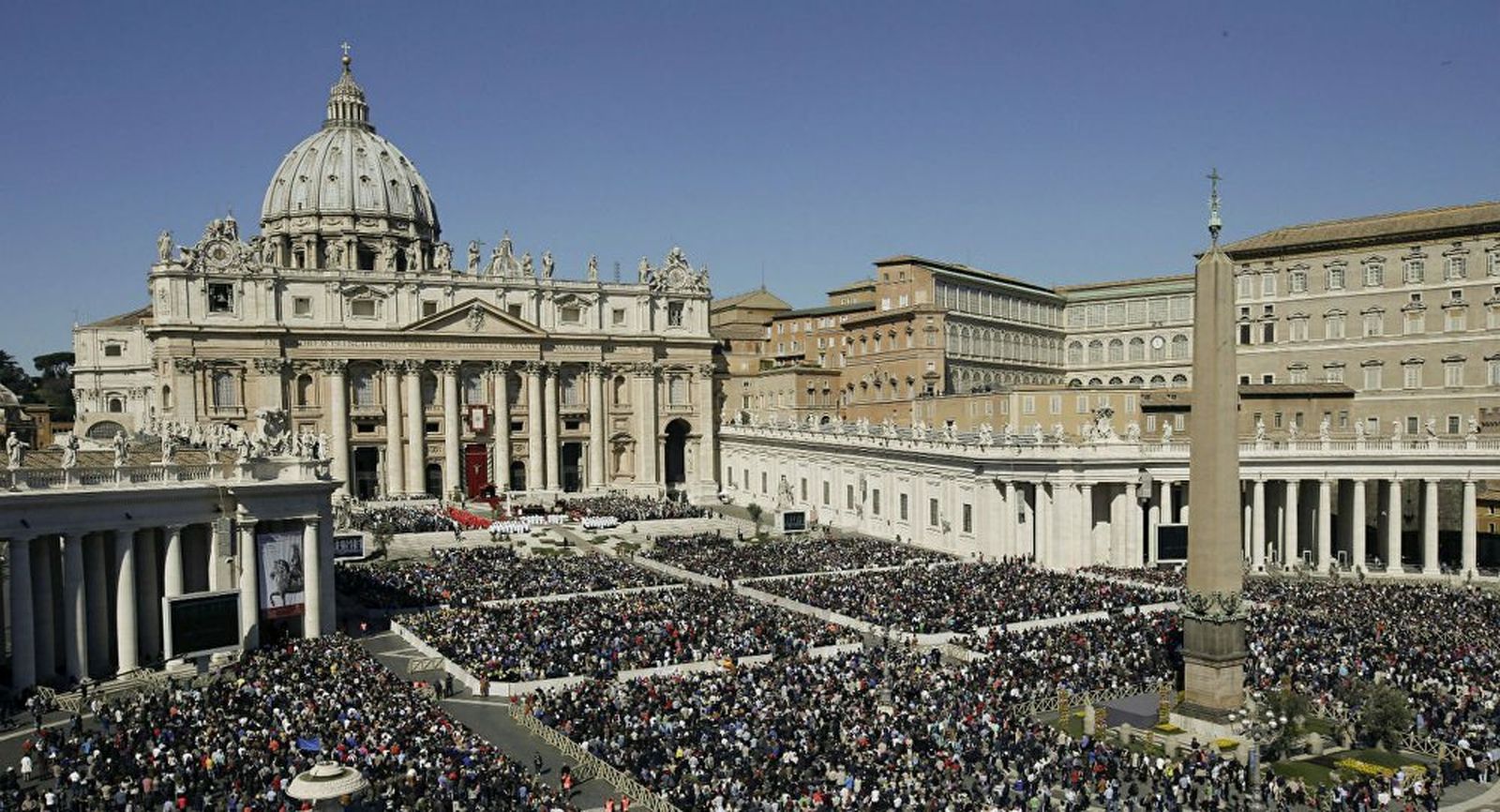 Plaza San Pedro llena