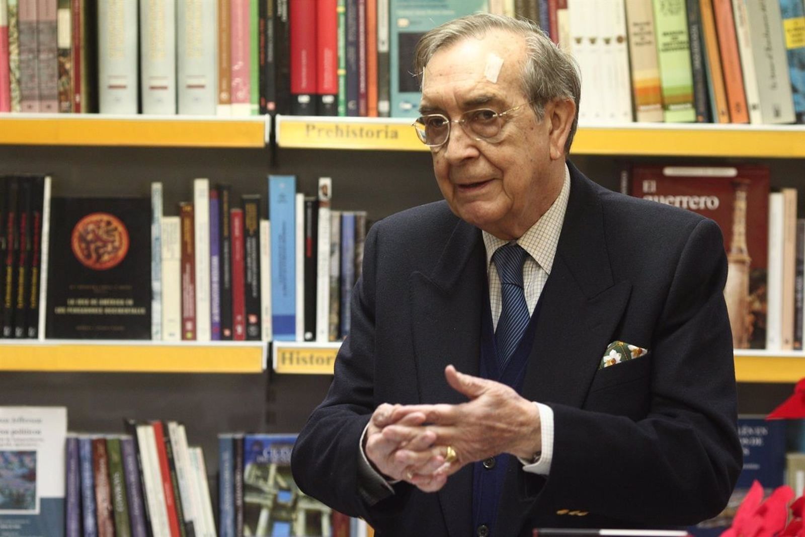 José L. Benavides, el autor