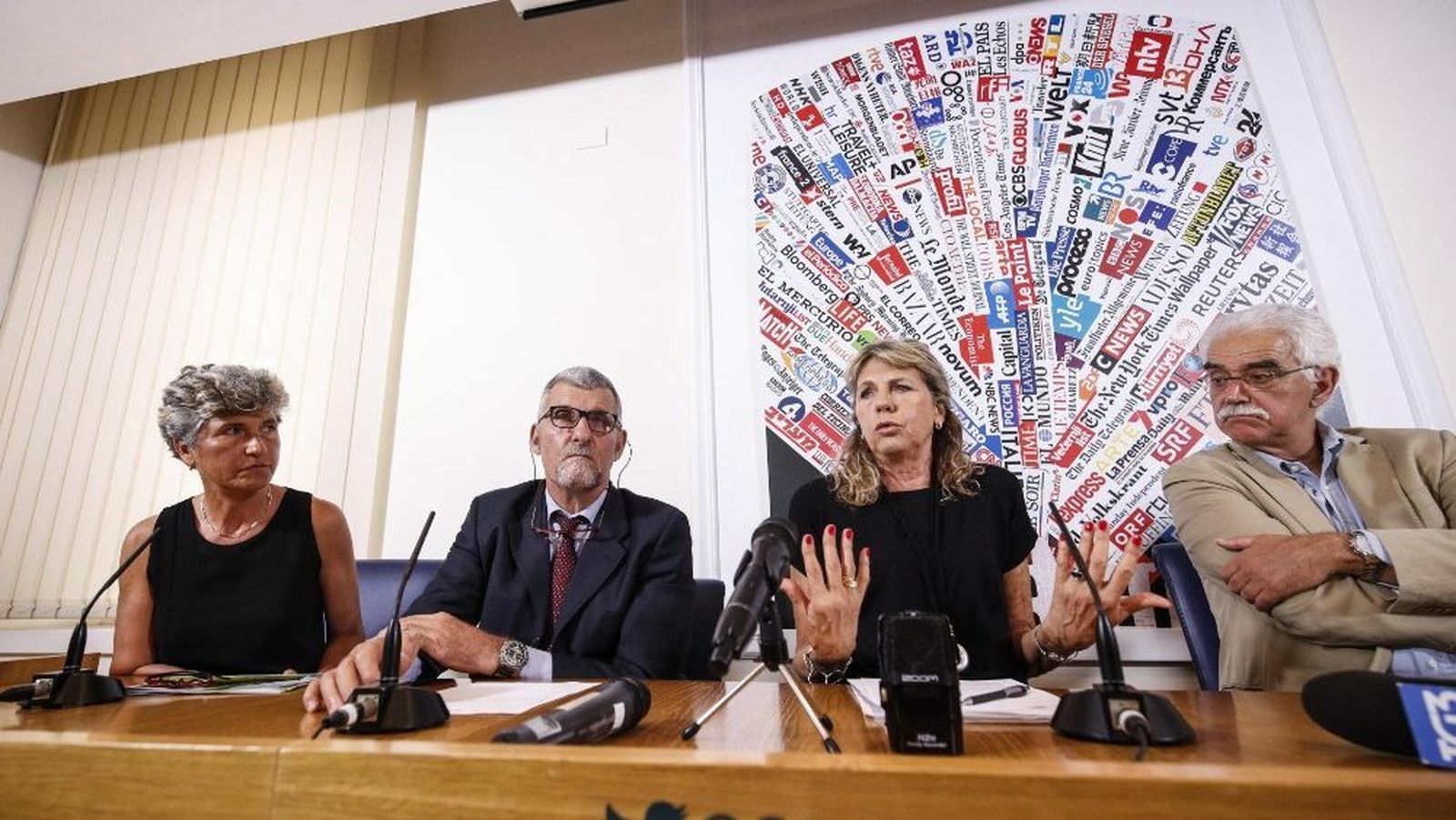 Familiares del padre Paolo Dall'Oglio en rueda de prensa