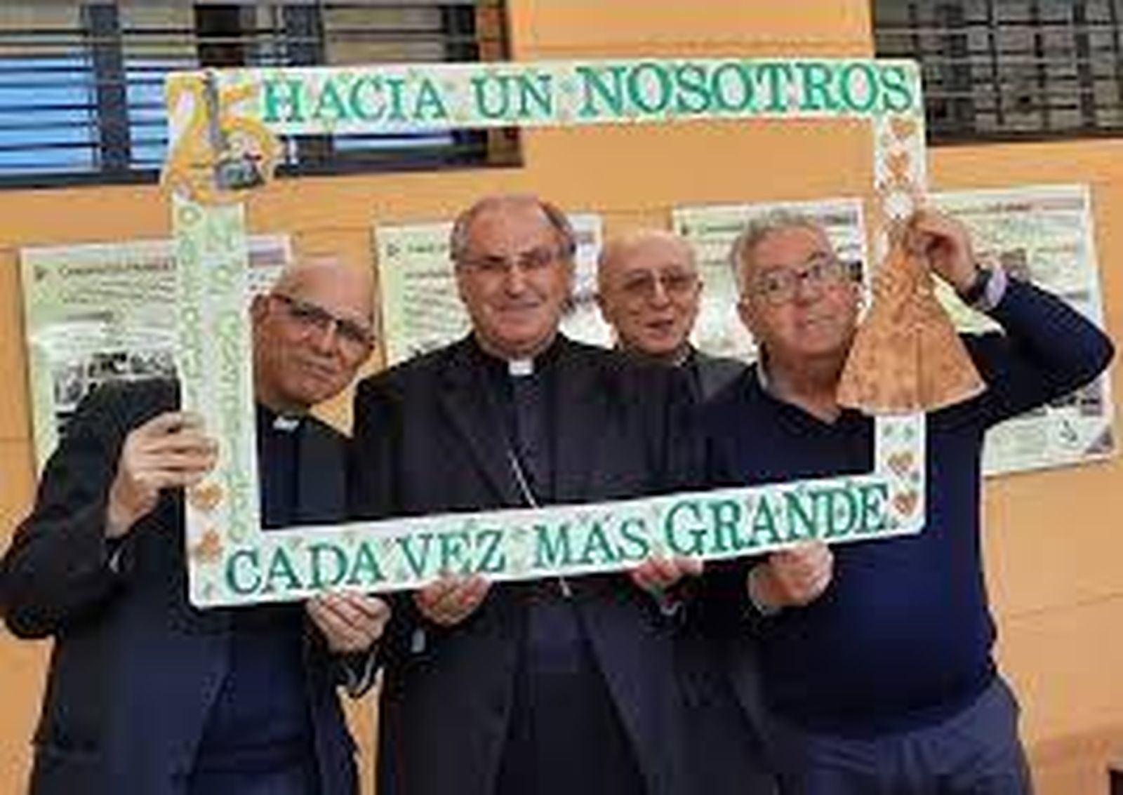 La Trinidad y el porche de la parroquia de Guadalupe