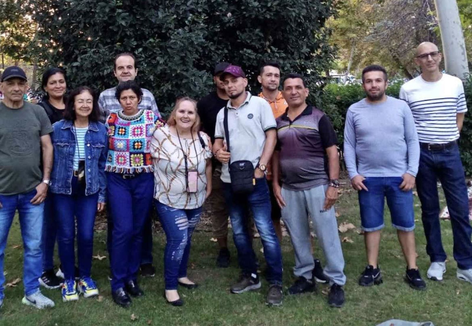 Jordi Ferré, en el parque con vecinos