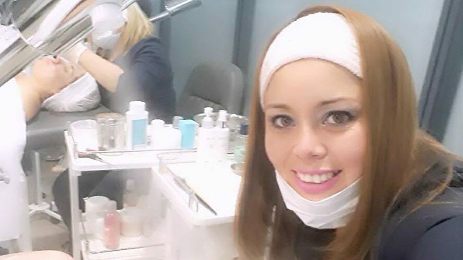 Janeth Zurita está en la etapa final de su carrera profesional. Dejando atrás el tráfico de drogas hoy se prepara para ganarse dignamente