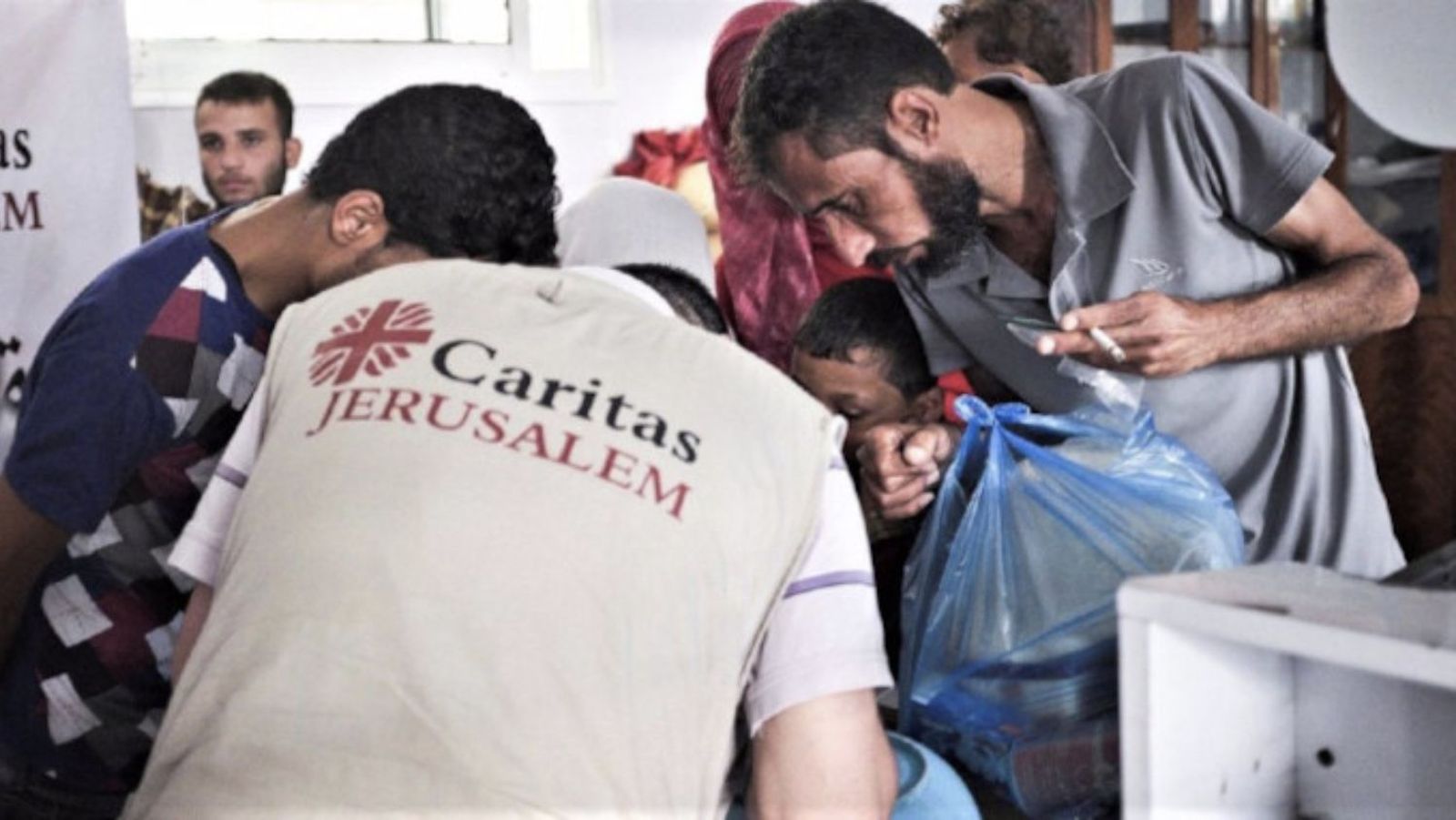Reparto de ayuda de Cáritas Jerusalén