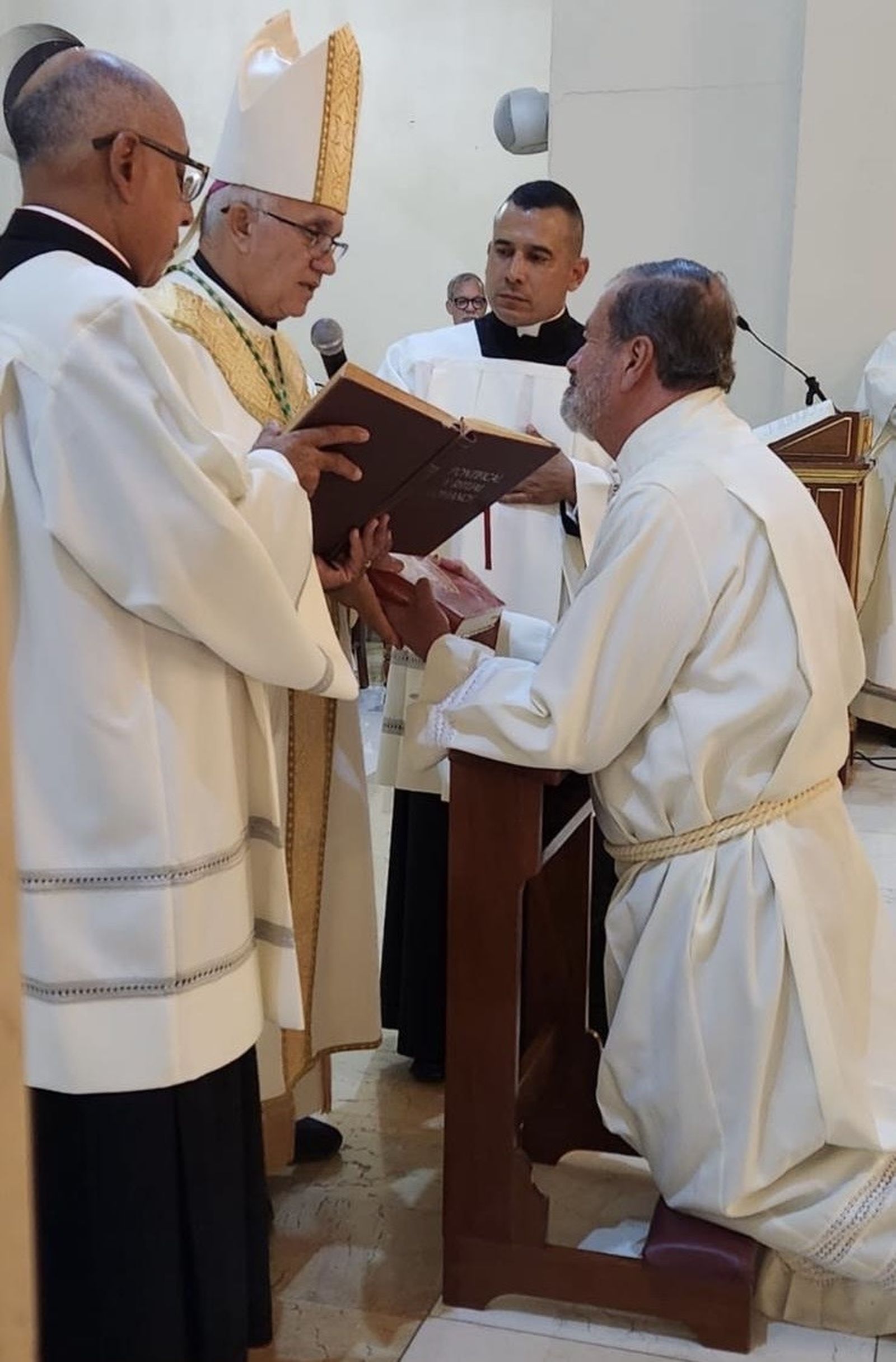 Obispo Ángel Luis Ríos Matos