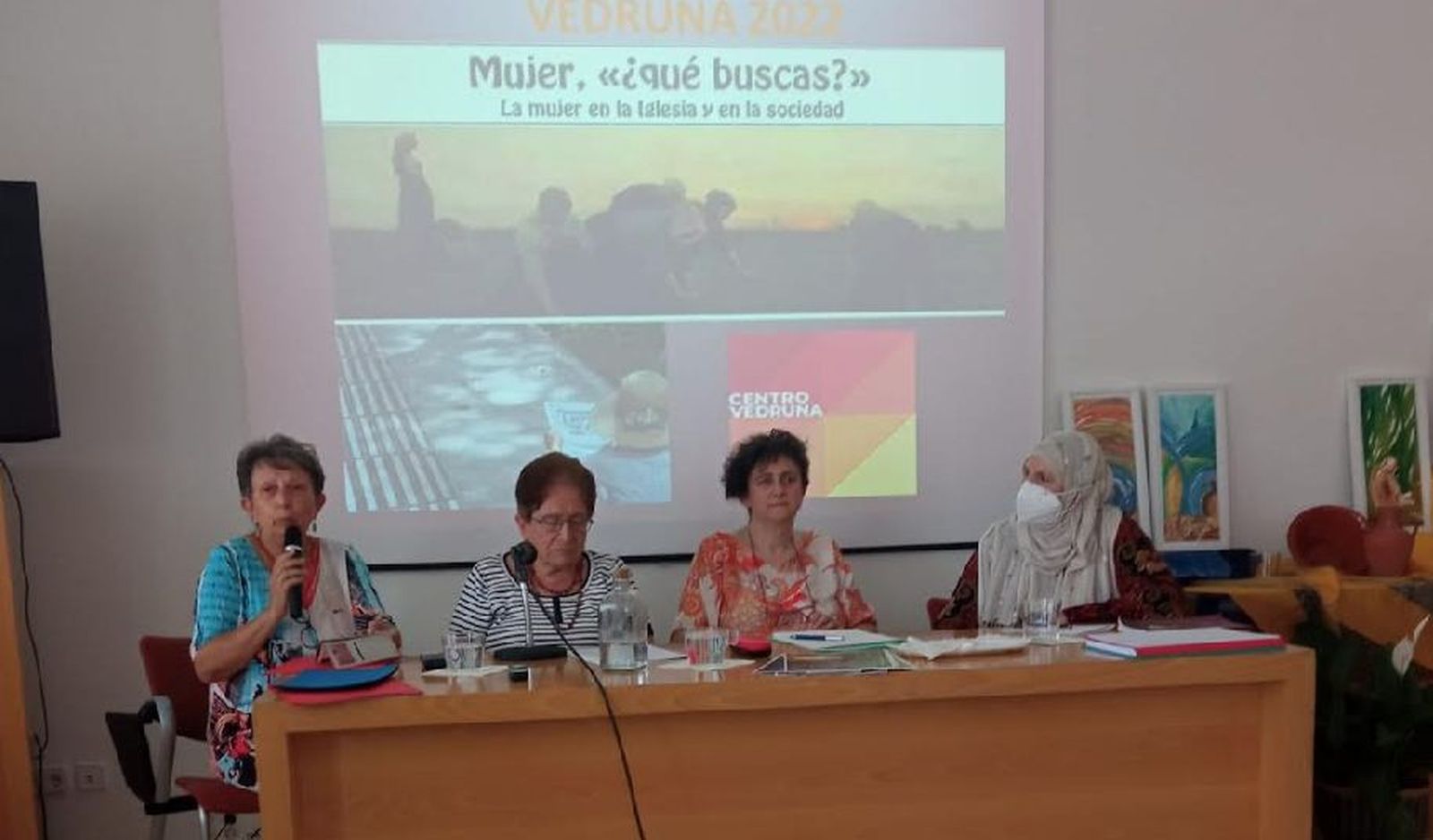 Mesa redonda en la Jornada de las Vedrunas de Valladolid