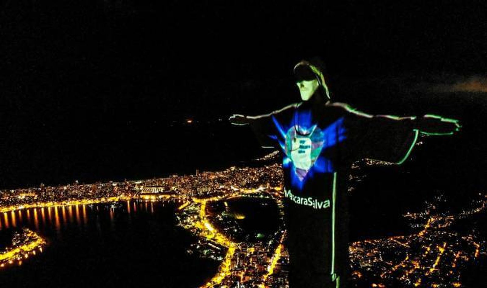 El Cristo Redentor de Río, con mascarilla