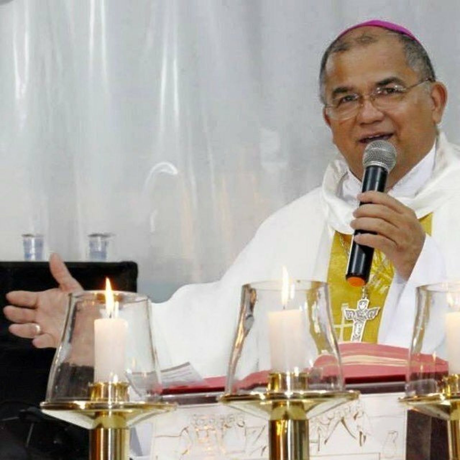 El obispo de Crato, Gilberto Pastana de Oliveira