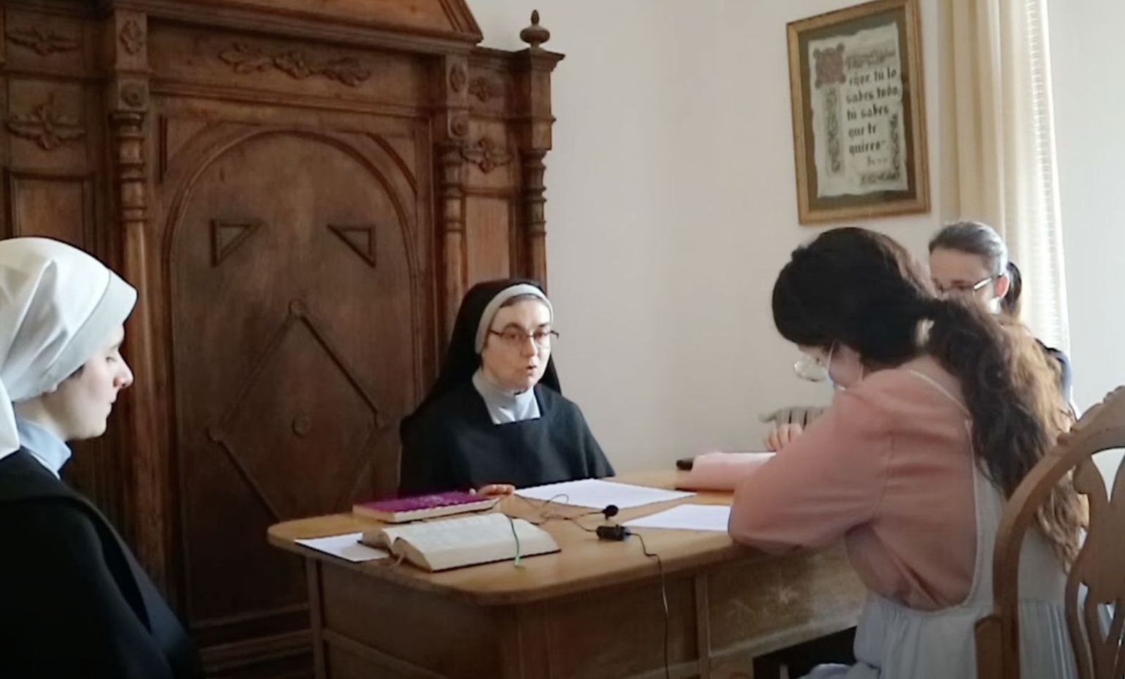 Charla de la madre abadesa del monasterio de Sahagún durante una experiencia vocacional