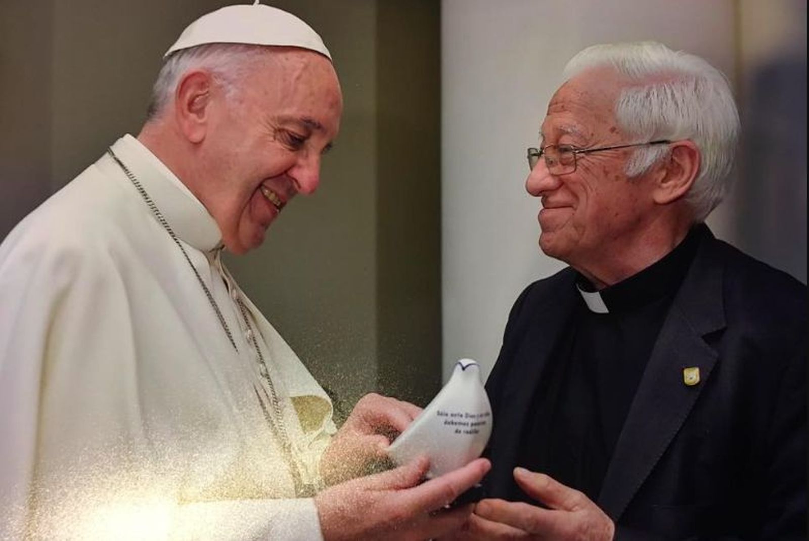 El Papa, con el padre Ángel, en una imagen de archivo