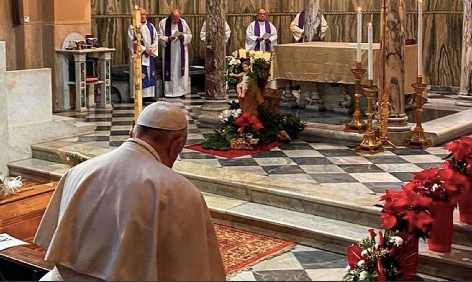 El Papa en el funeral de su amiga, Maria Grazia Mara