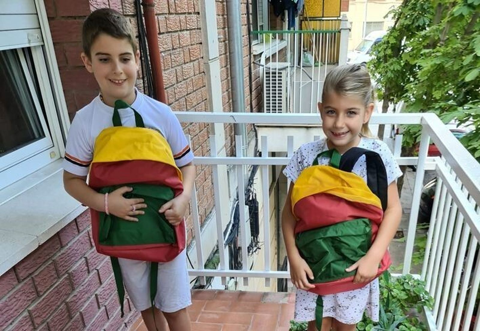 Más de 126.000 escolares vuelven a clase con nuevo material escolar.