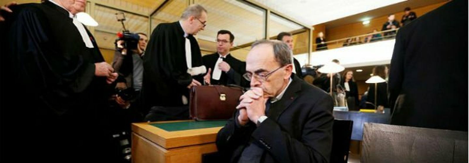 El cardenal de Lyon, juzgado por encubrimiento de abusos en Francia