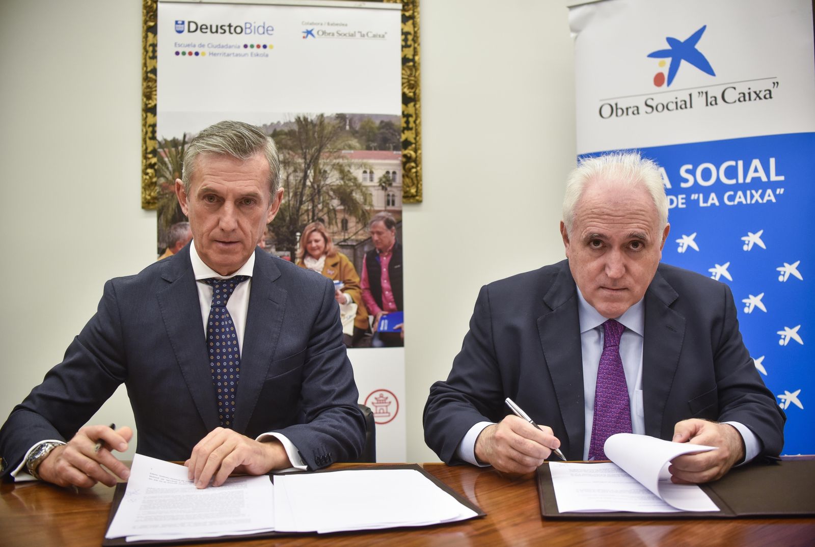 José María Guibert y Juan Pedro Badiola firman el convenio que renueva su alianza