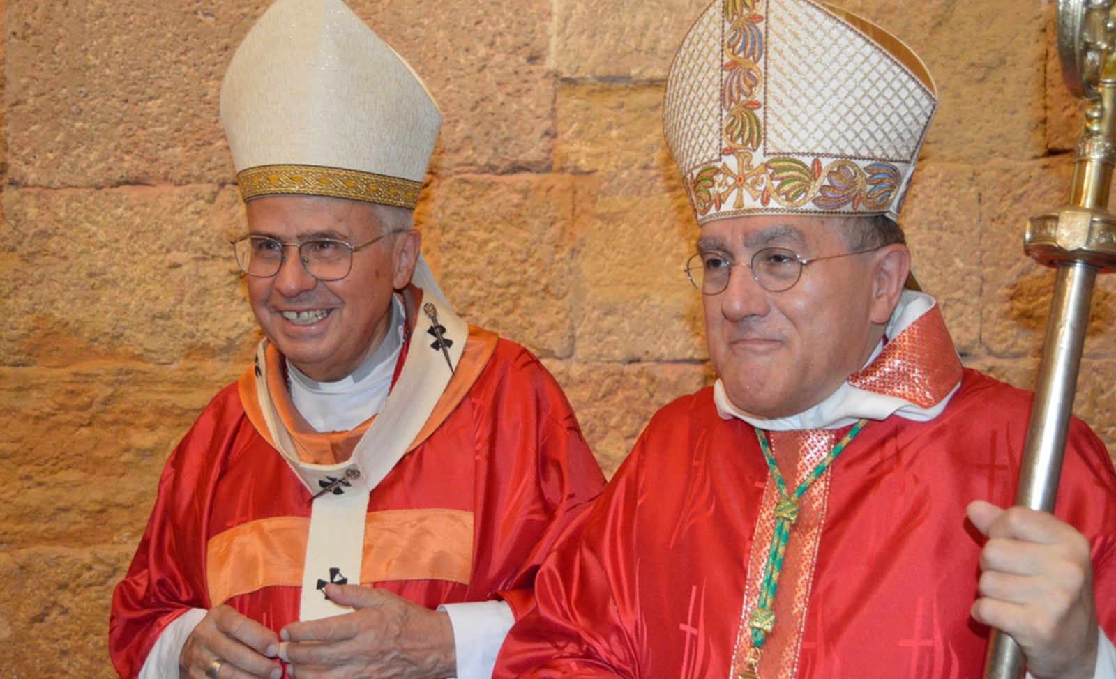 Piero Pioppo con el arzobispo Joan Planellas.