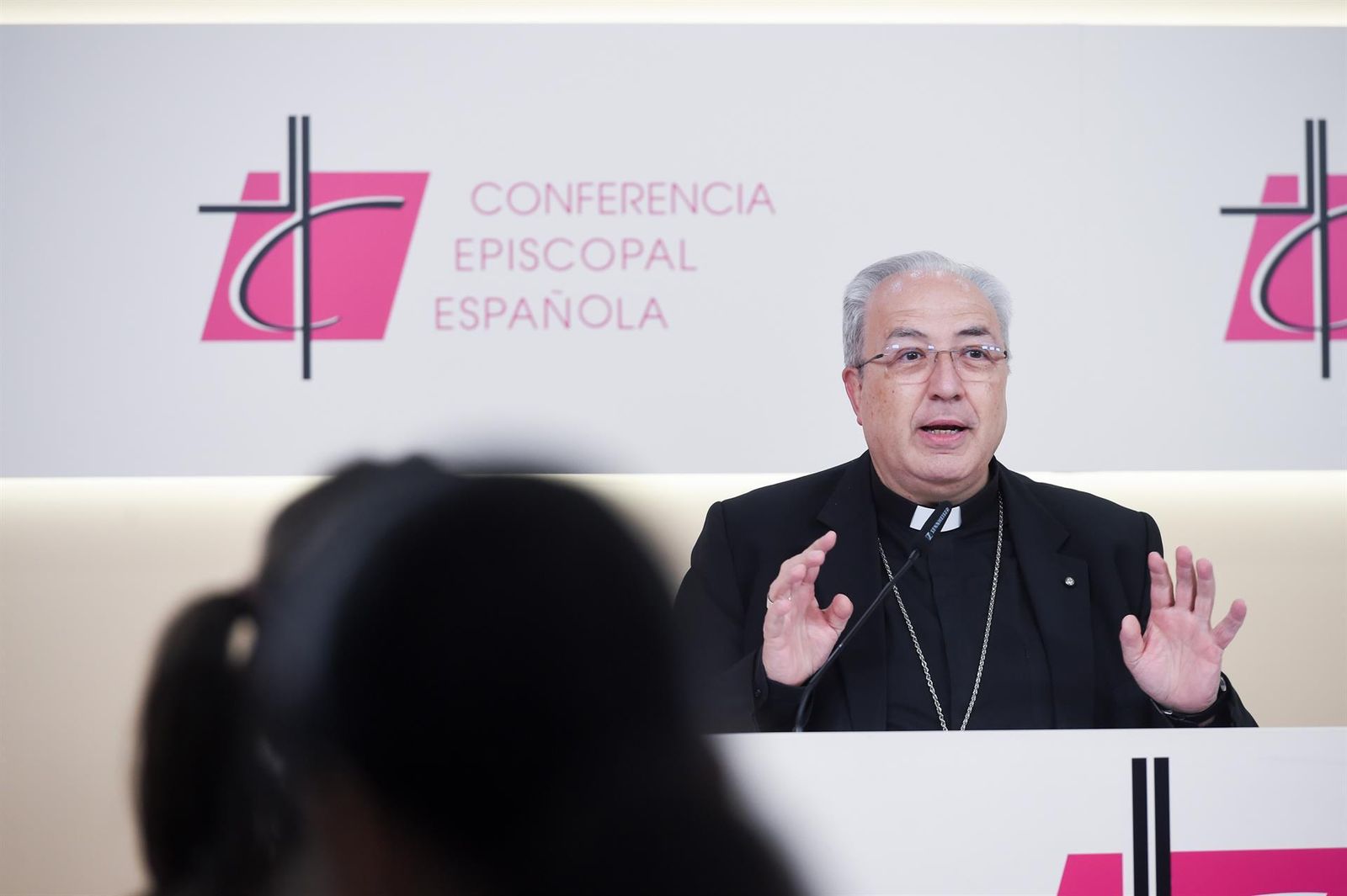 Monseñor Francisco César García Magán, secretario general de la CEE