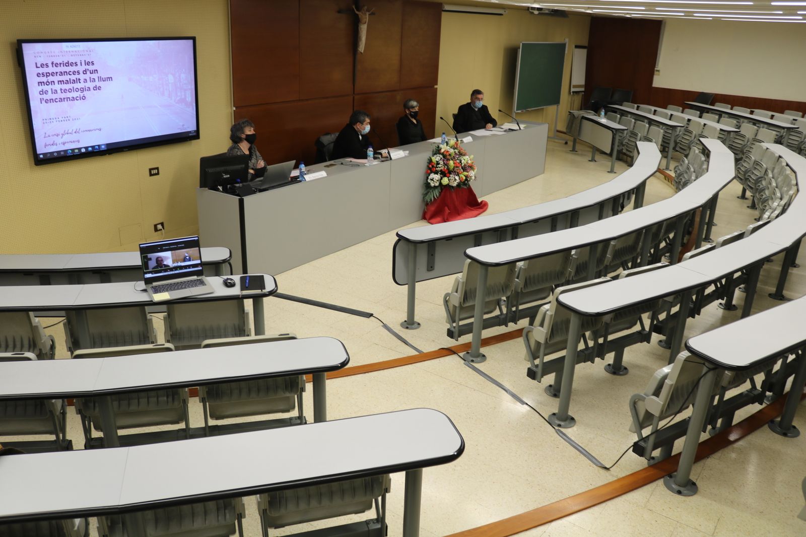 “Las heridas y las esperanzas de un mundo enfermo a la luz de la teología de la encarnación”