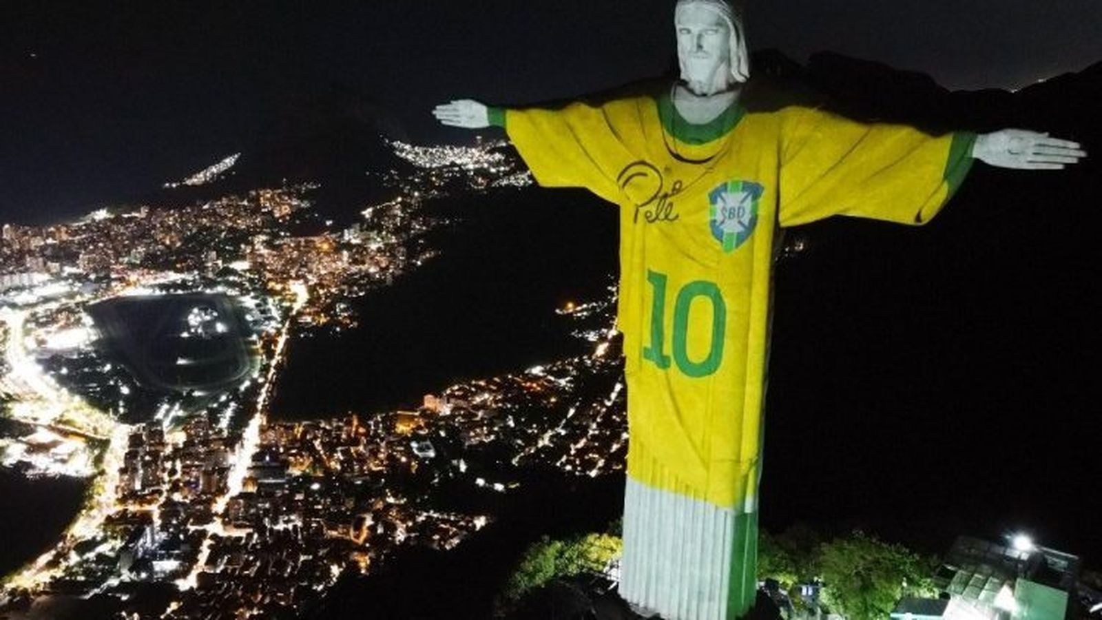 Homenaje a Pelé, el "Rey del fútbol", en Río de Janeiro. Brasil.
