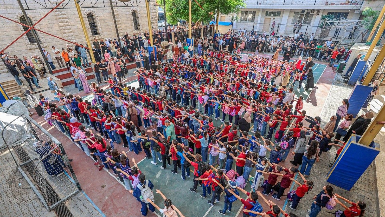 Reapertura de la escuela vinculada a la parroquia de la Sagrada Familia