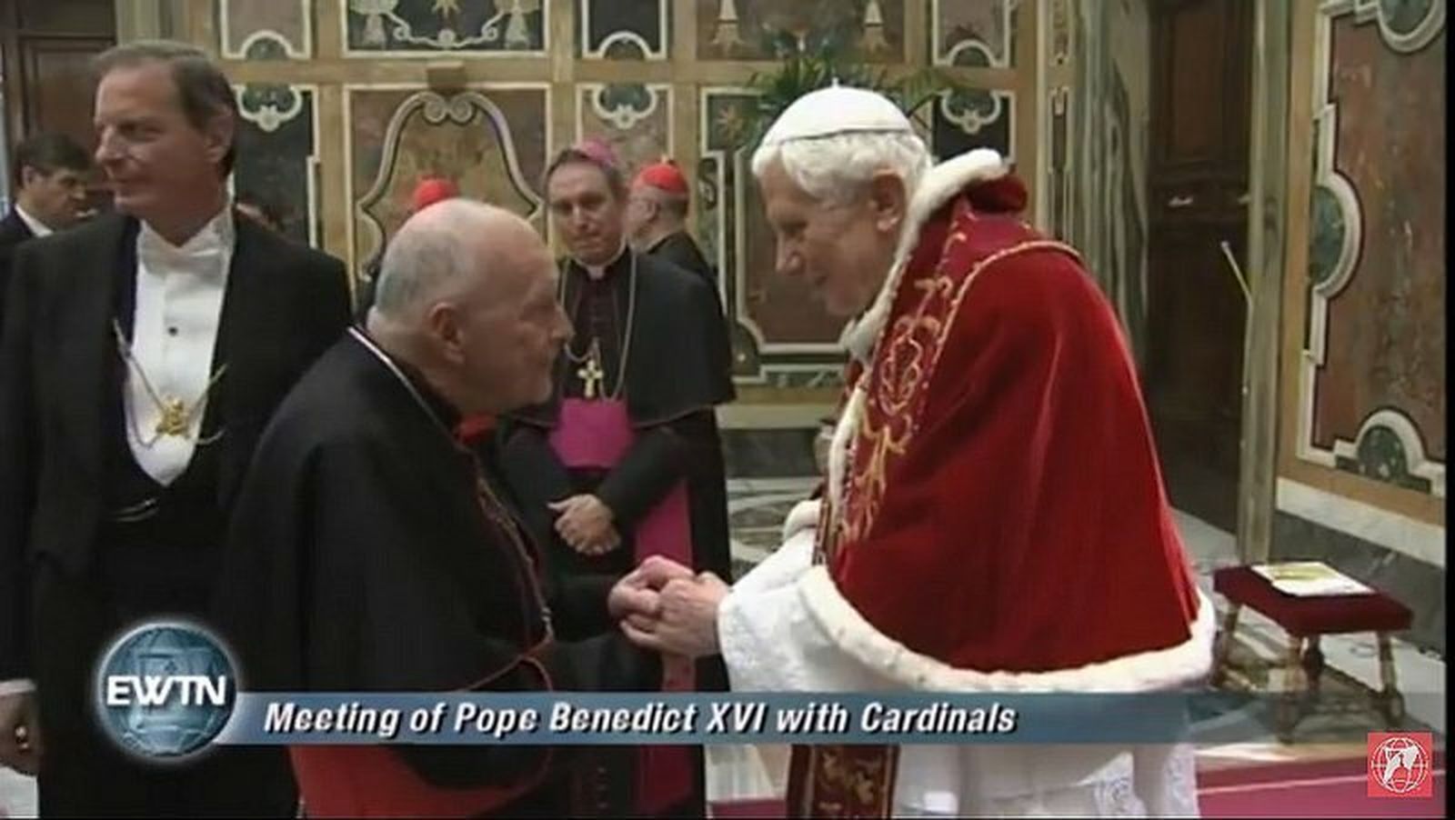 McCarrick, con Benedicto XVI, el 27 de febrero de 2013. ¿No estaba suspendido?