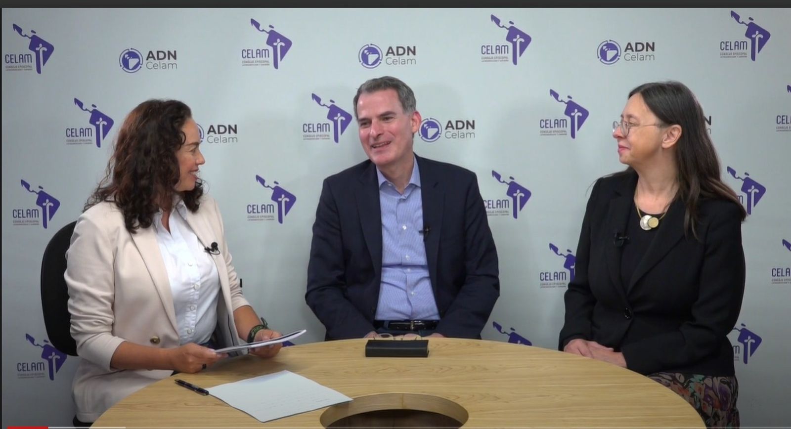 Rafael Luciani y Serena Noceti presentan la colección "Cuadernillos de sinodalidad"