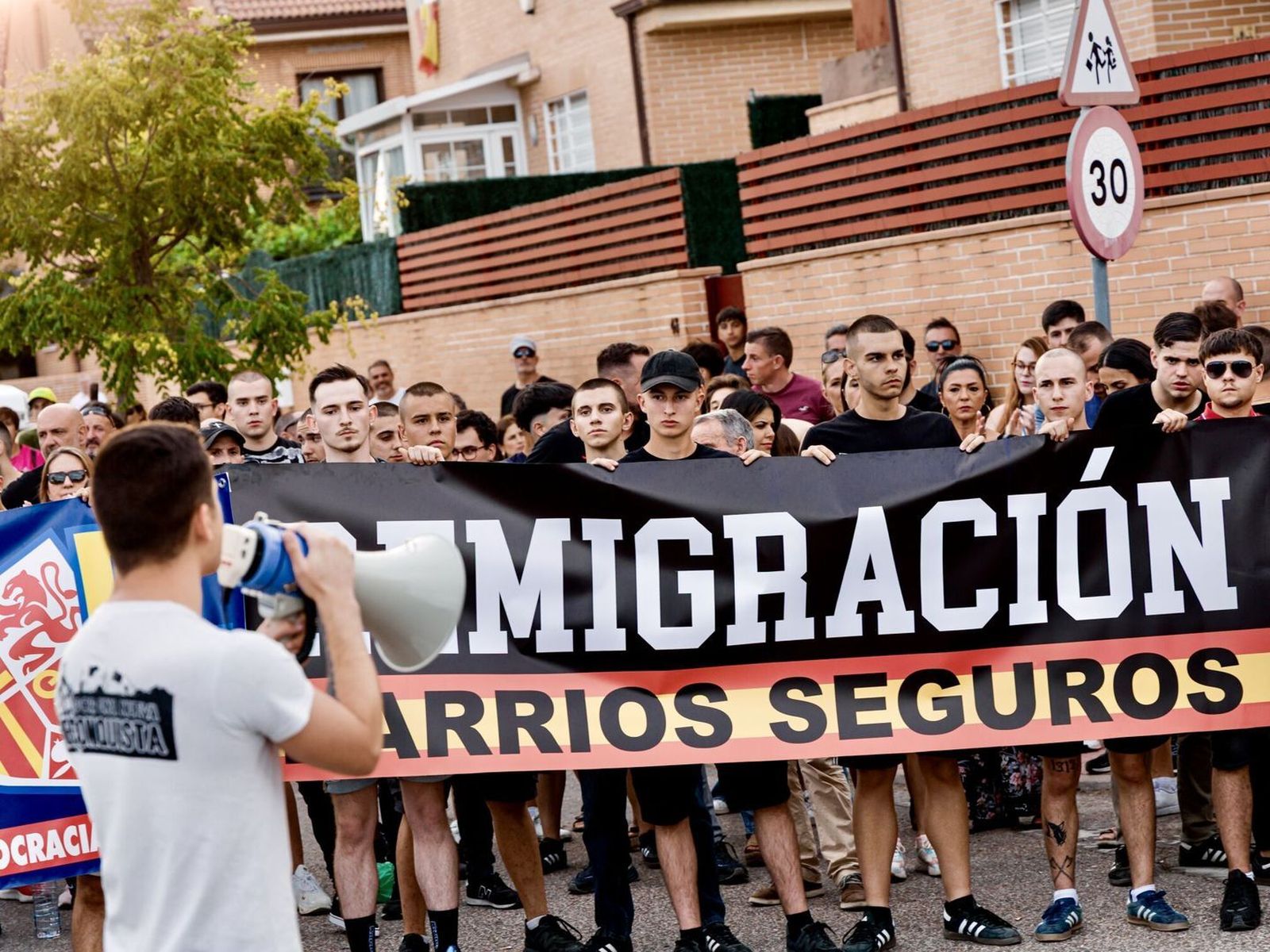 Concentración en Alcalá de Henares contra un CIE