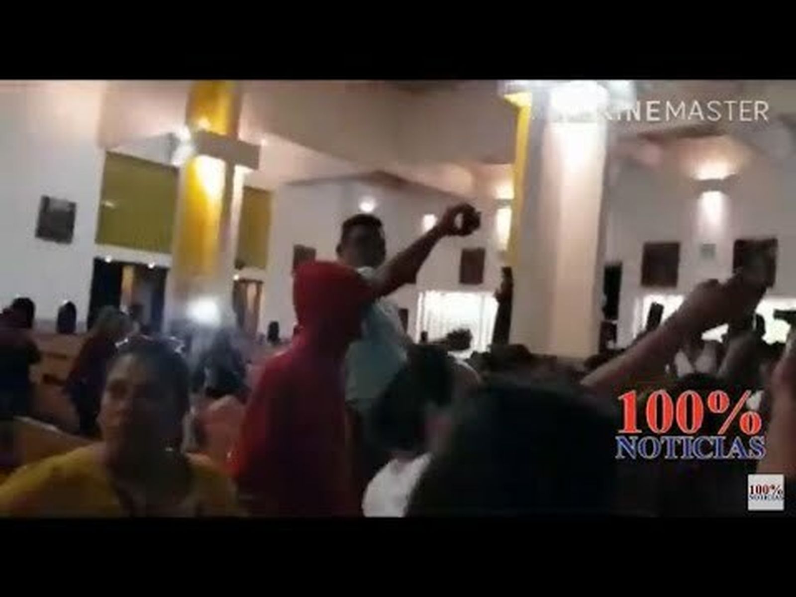 Simpatizantes de Ortega golpean a un sacerdote y a una monja en la catedral de Managua