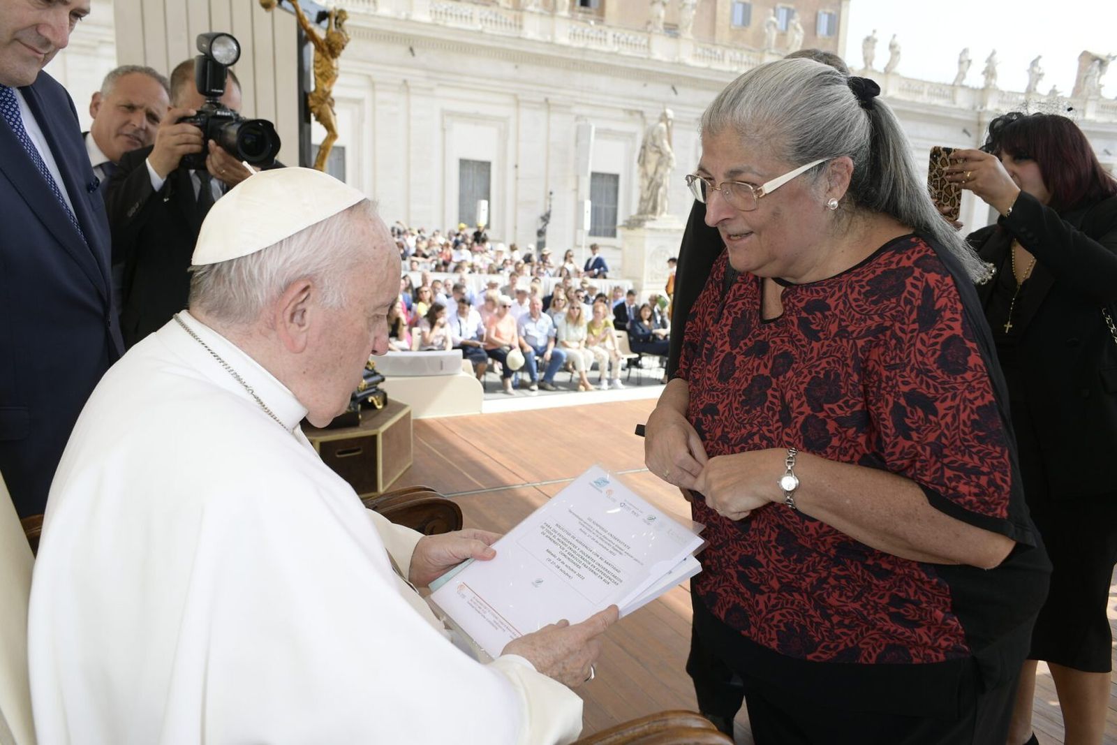Nieves Tapia con el papa Francisco