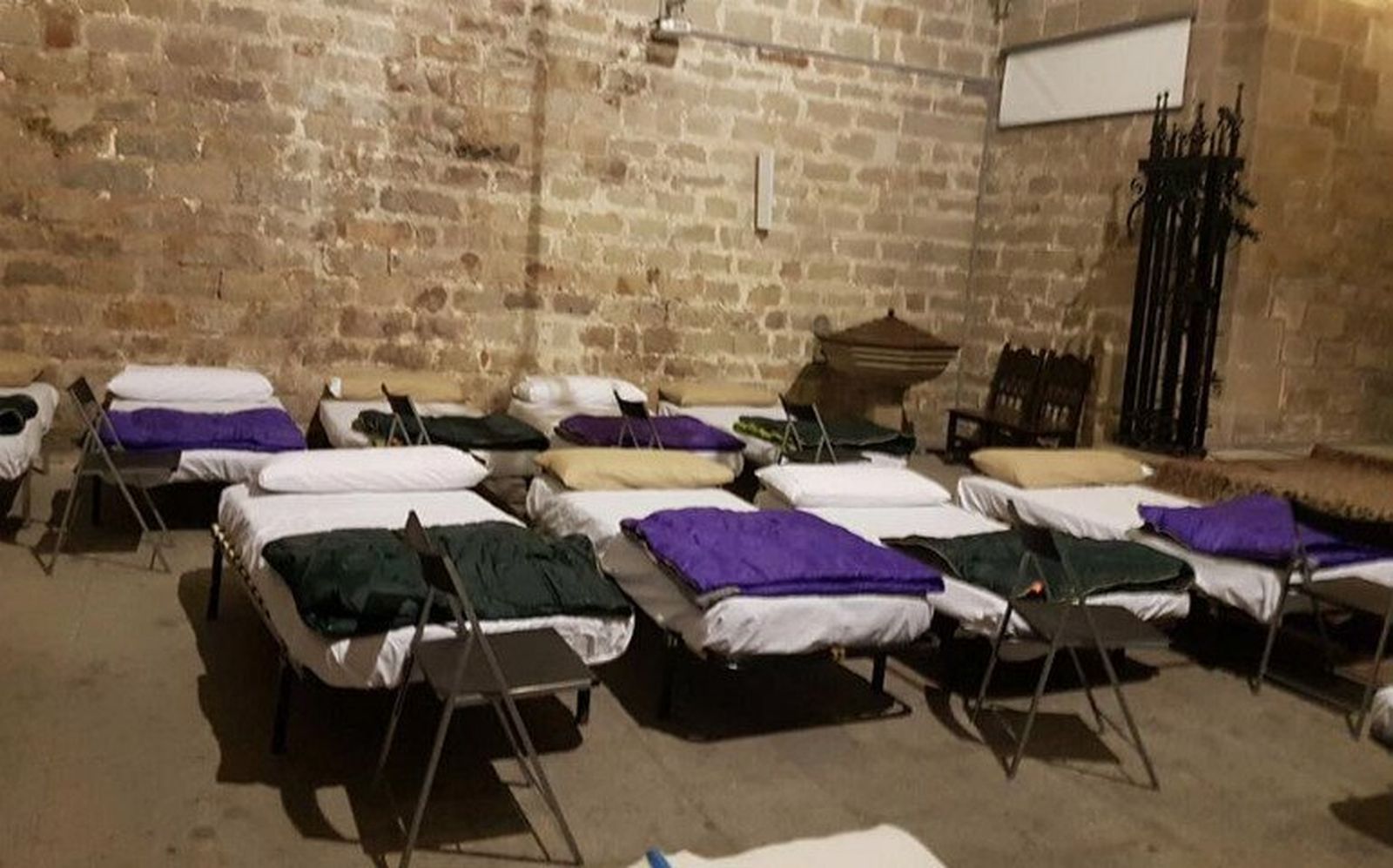 La Sala Capitular, poblada de camas