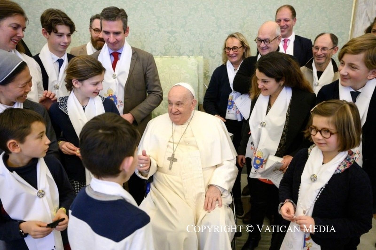 El Papa, con Écoles de Vie(s)