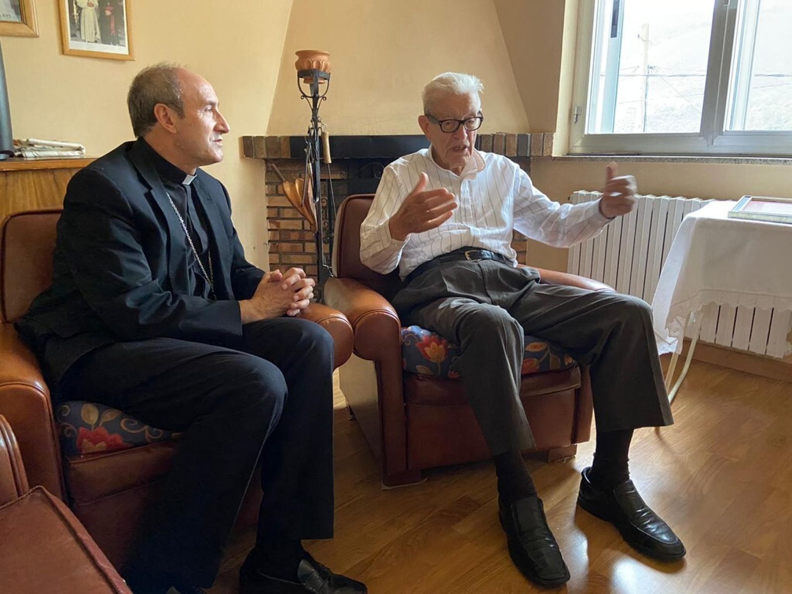 Moseñor Eloy Tato Losada con el obispo de Astorga, monseñor Fernández