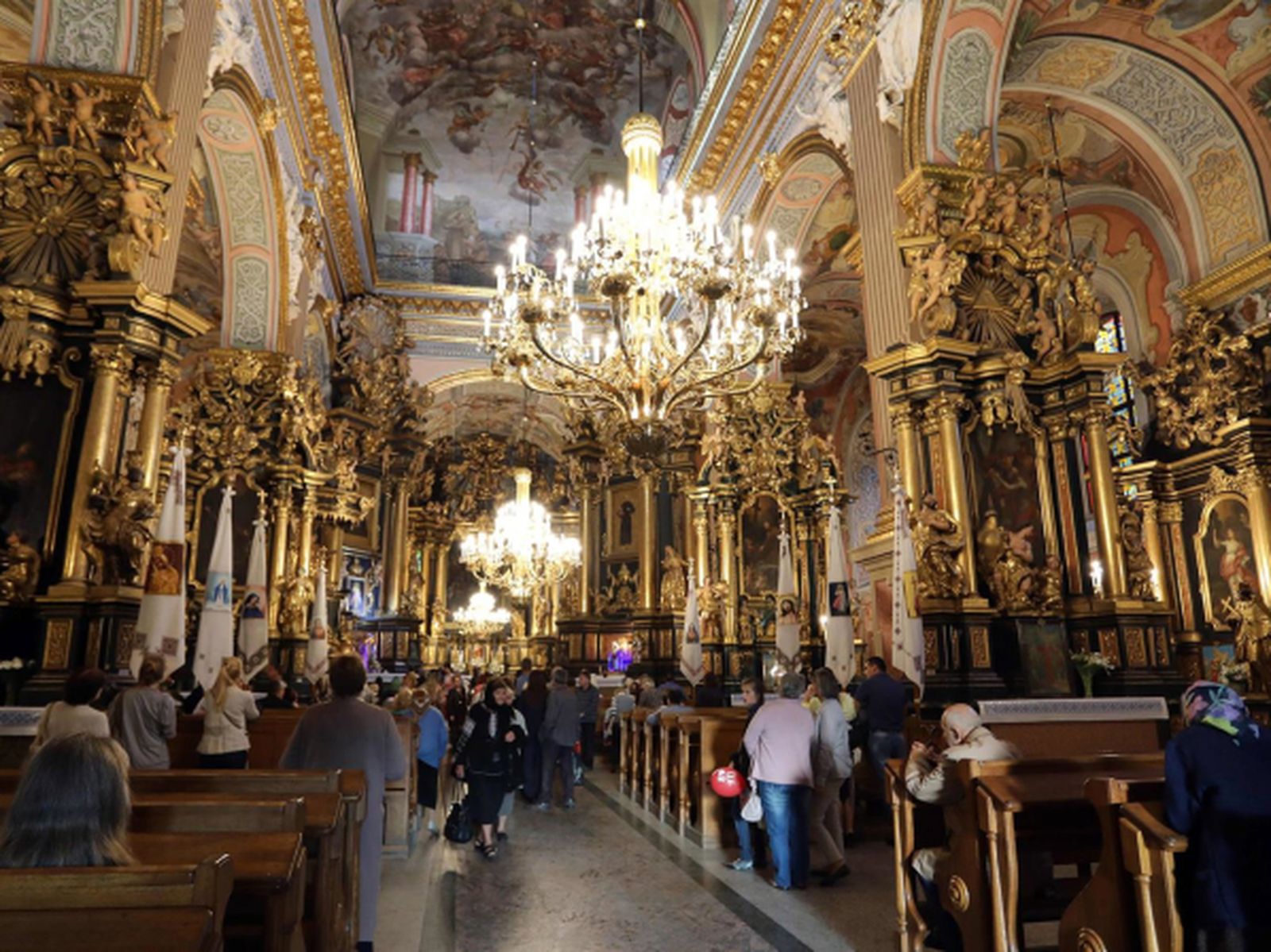 Interior de la iglesia de San Andrés en Leópolis