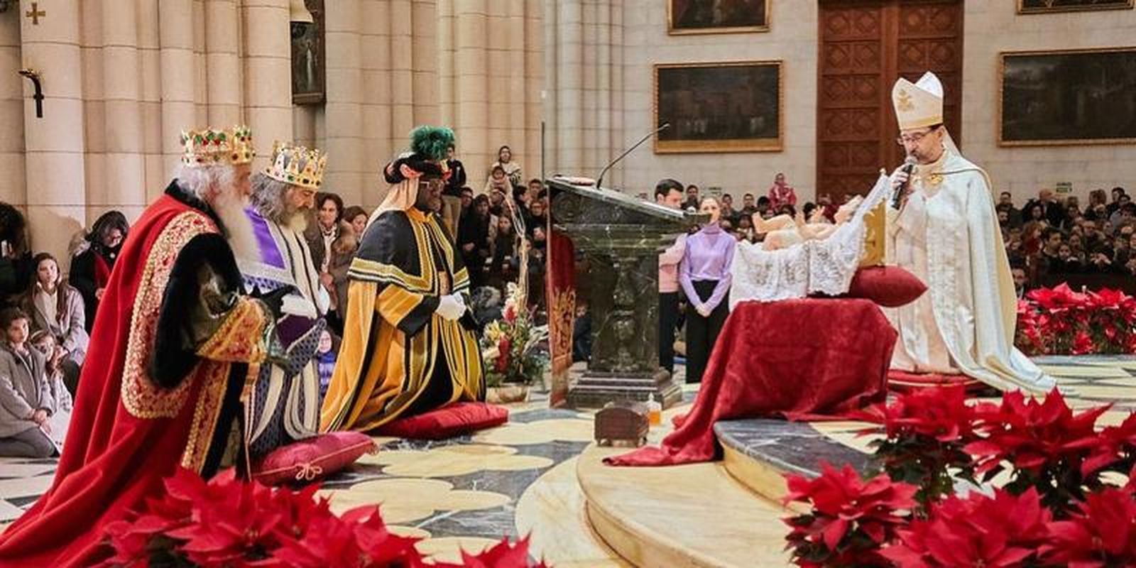 Los Reyes Magos, con el cardenal Cobo, el año pasado