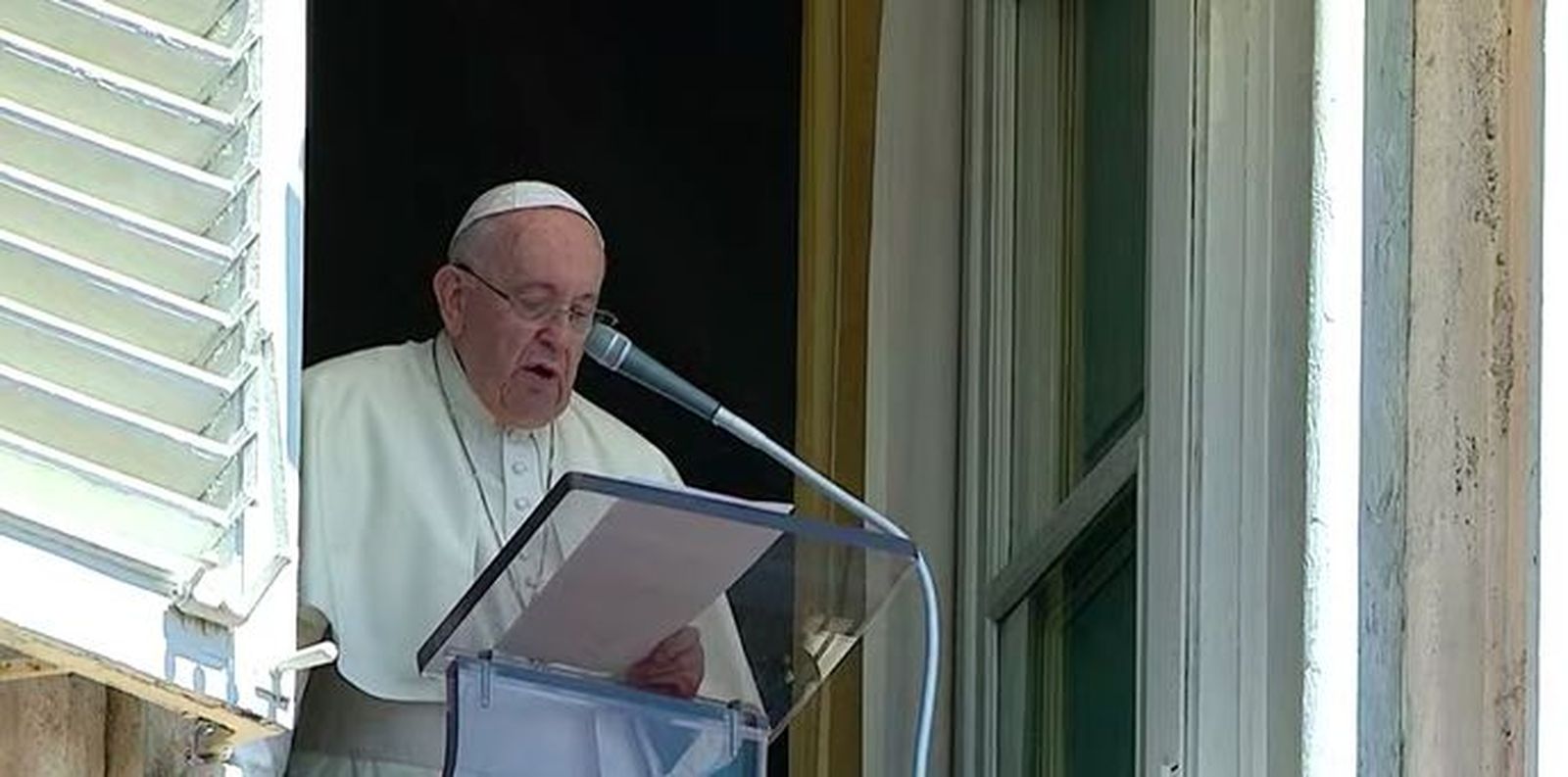 El Papa, durante el Angelus