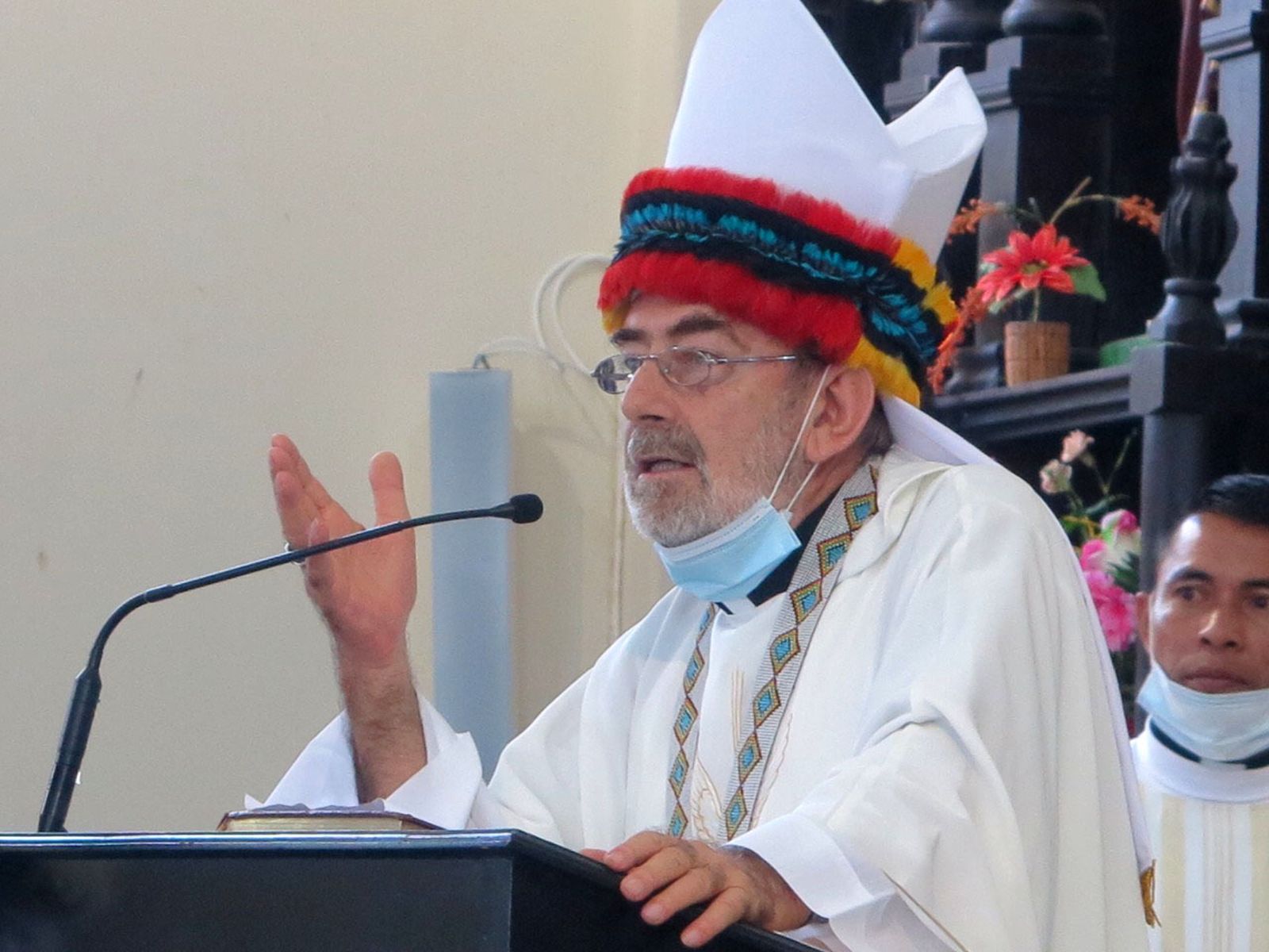 Mons. Aristín, luego de haber recibido la ordenación como Obispo de Yurimaguas