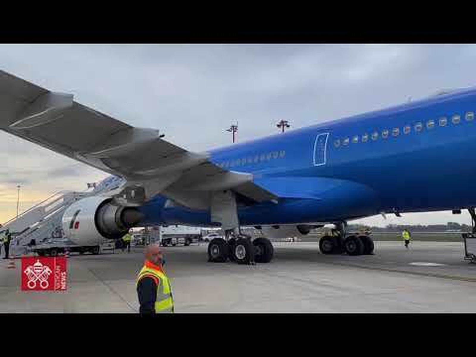 Francisco, a los periodistas del vuelo papal: "Será una visita interesante y que hará pensar"