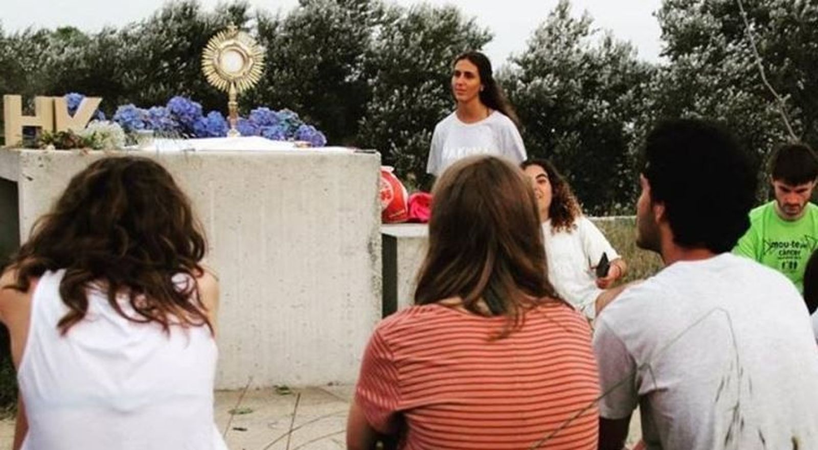 Es una transformación significativa en el paisaje religioso británico