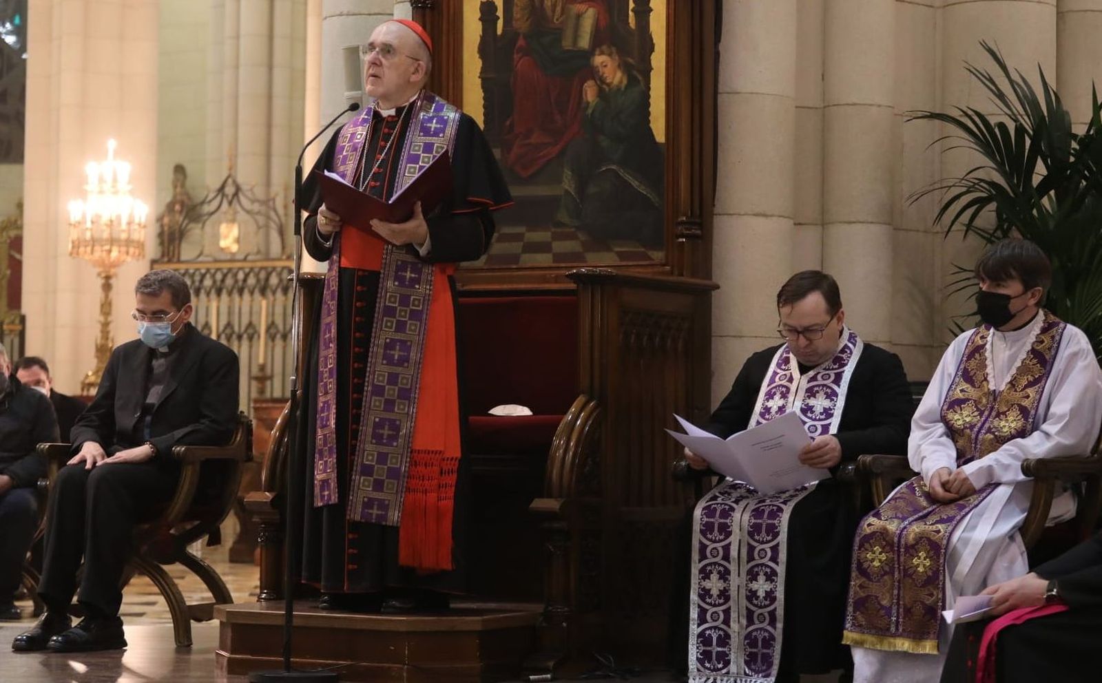 Cardenal Osoro en la oración por la paz en Ucrania
