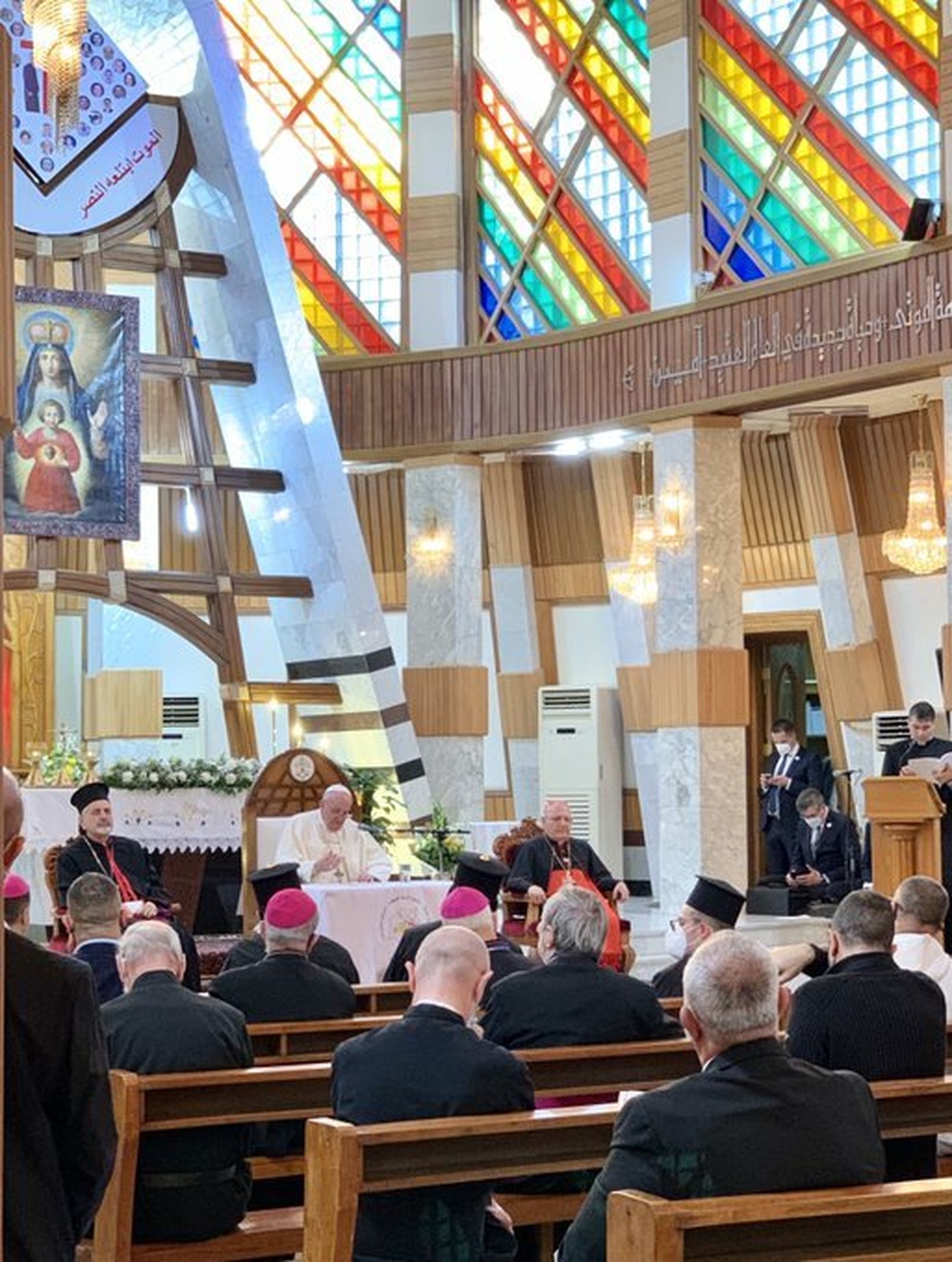 El Papa, en la catedral siro católica de Bagdad