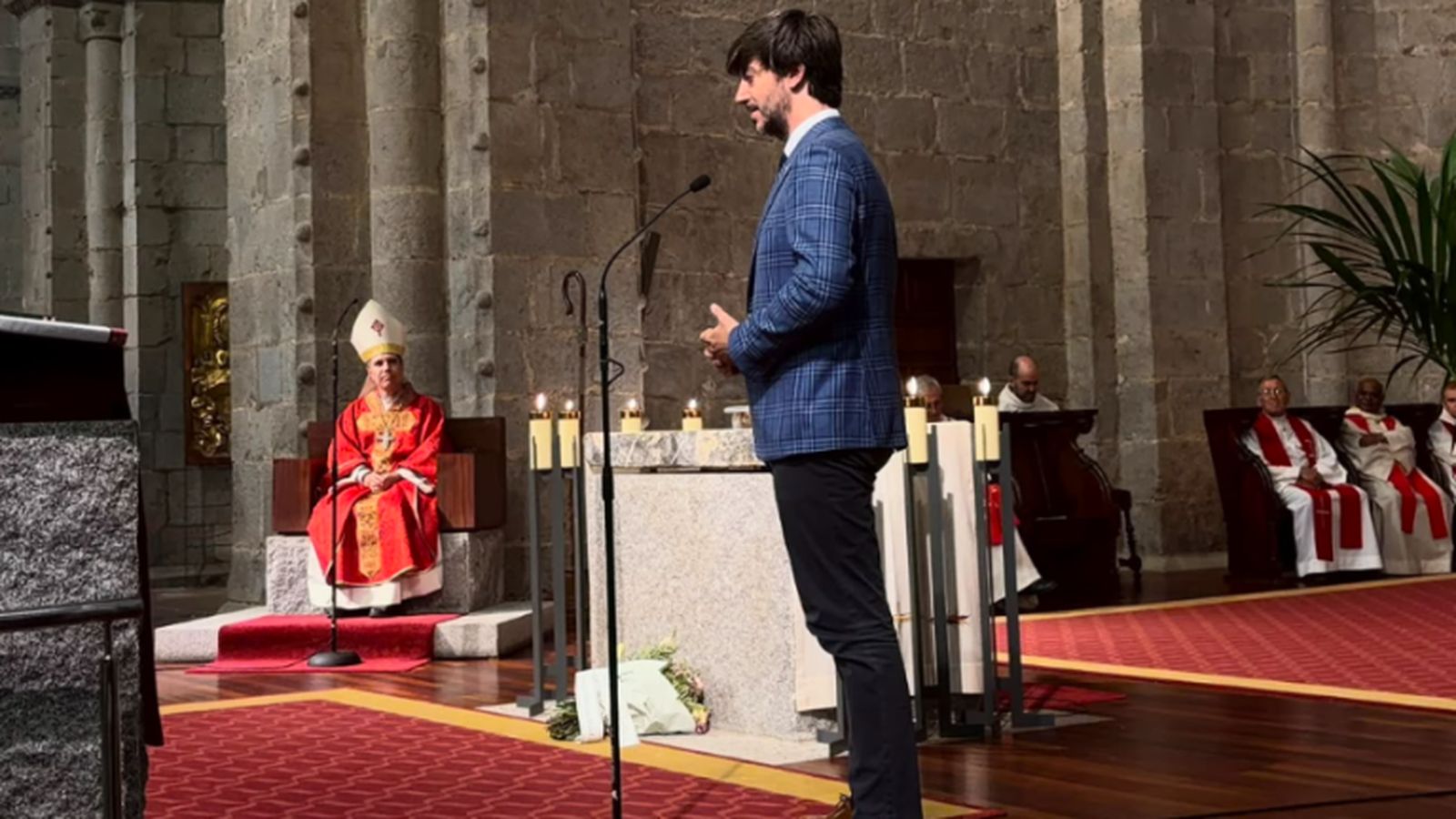 El síndico general de Andorra recordó la faceta más cercana de Joan Martí Alanis, evocando al obispo que "cambiaba la mitra por la gorra y se iba a caminar".