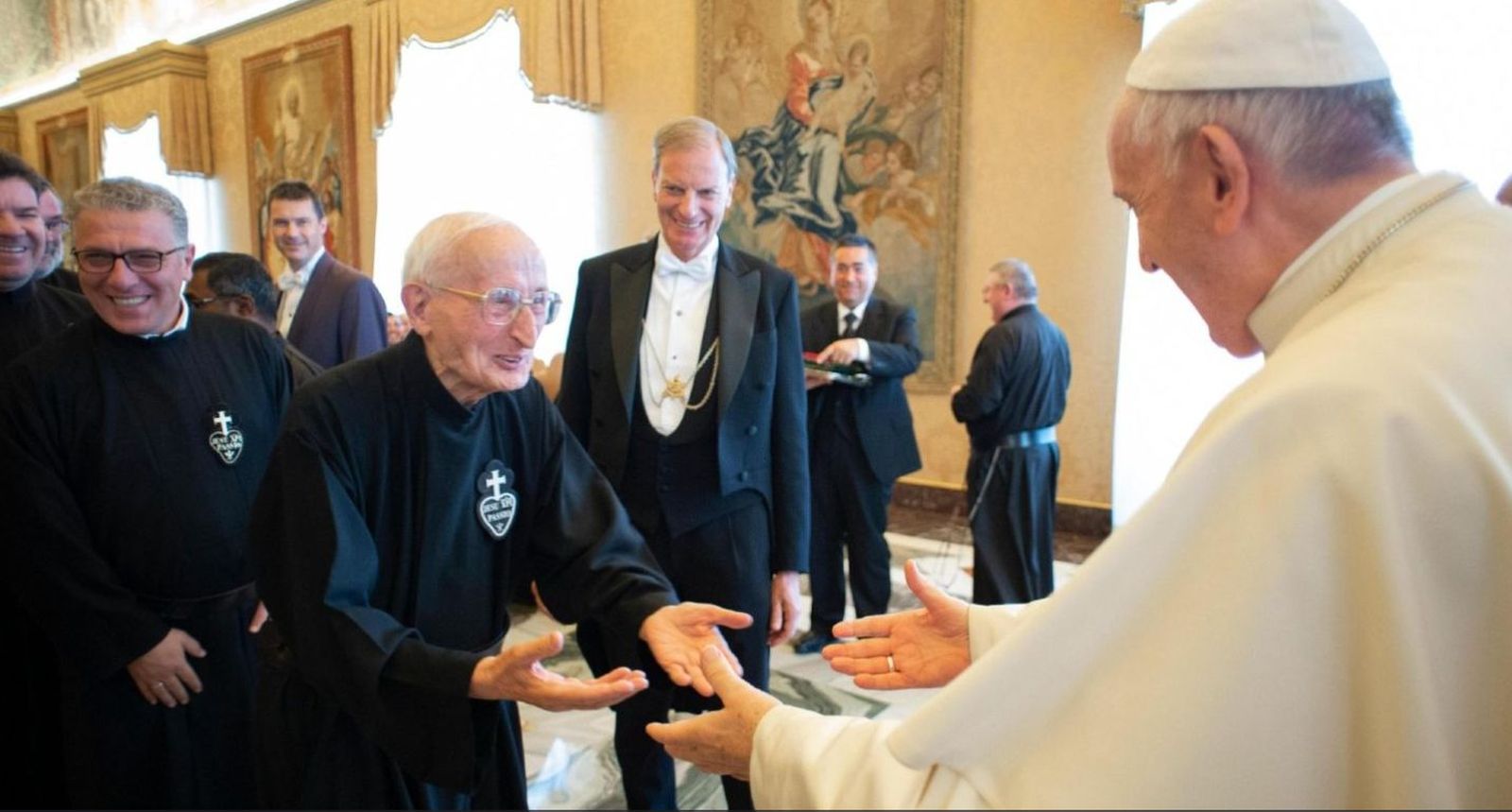 Francisco con los Pasionistas