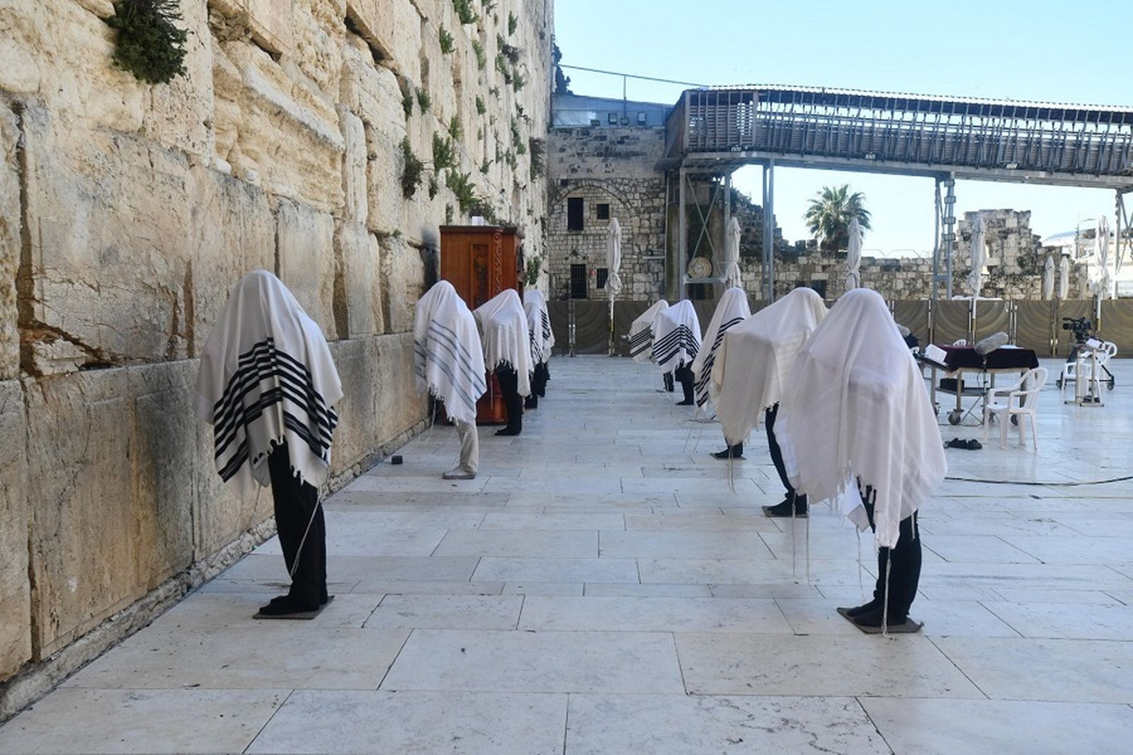 Miles de judíos celebran la Pésaj junto al Muro de las Lamentaciones