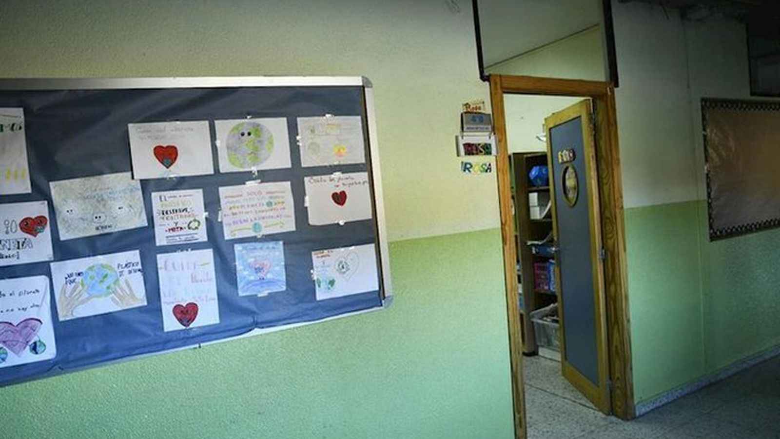 Europa Laica y medio centenar de instituciones exigen al nuevo Gobierno "sacar la Religión fuera de la Escuela"