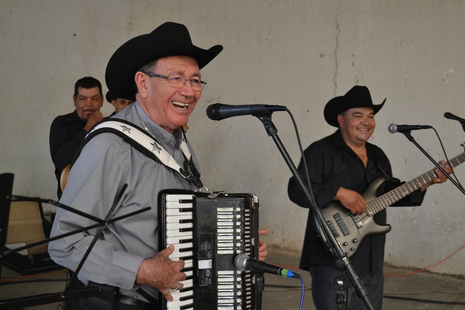 Obispos fuera de serie