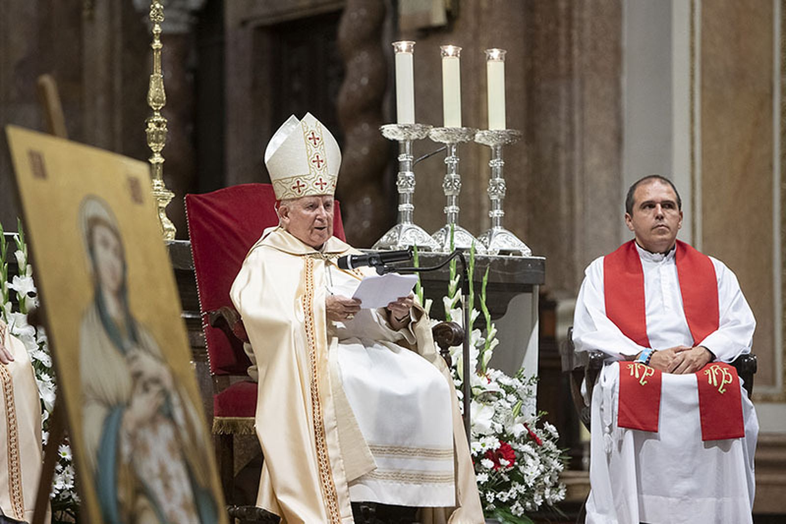 El cardenal Cañizares durante la Vigilia de Pentecostés