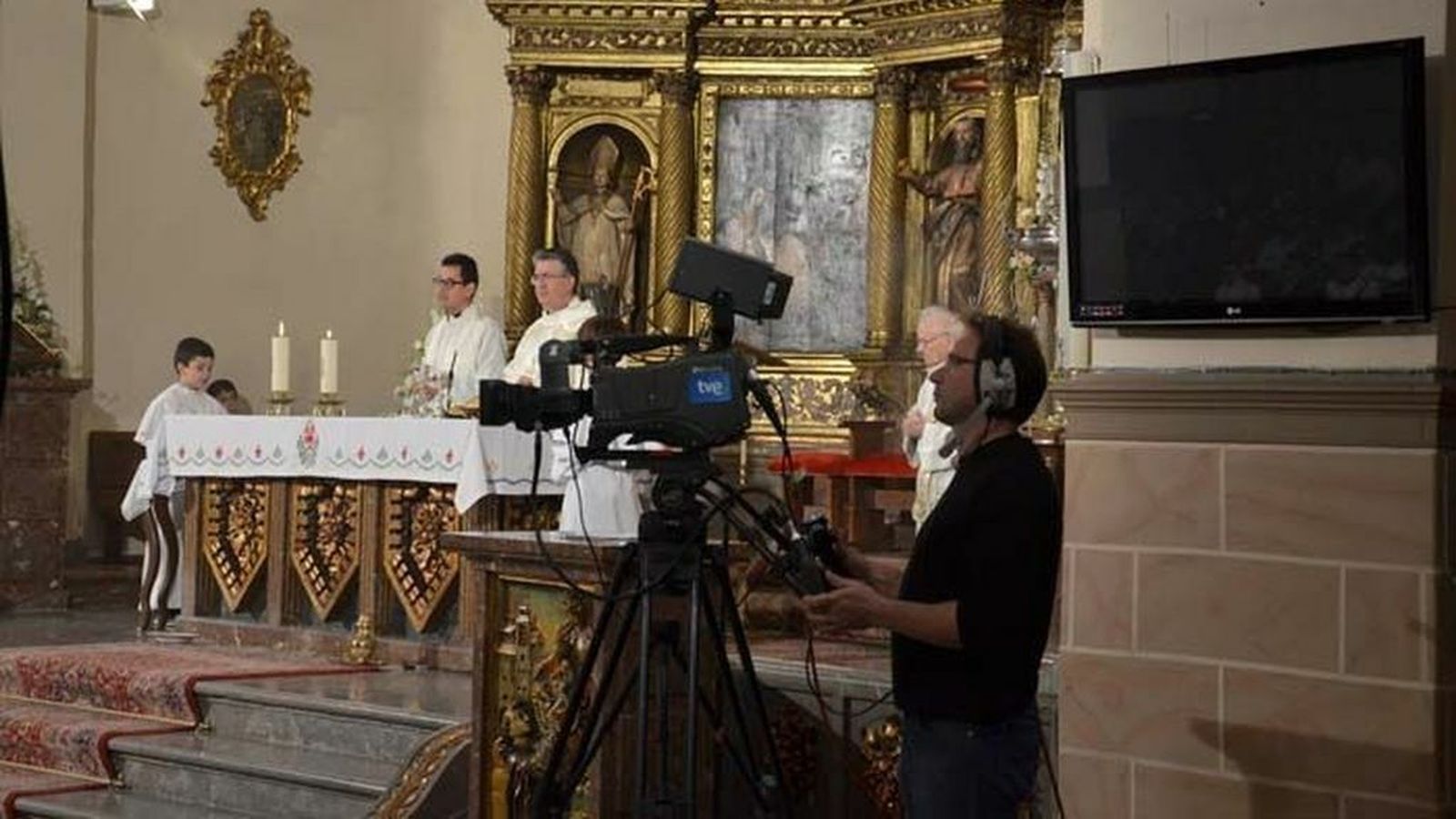 RTVE mantiene la emisión de la Santa Misa, aunque sin fieles