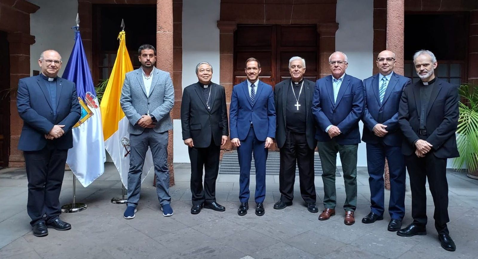 Monseñor Auza visita La Palma
