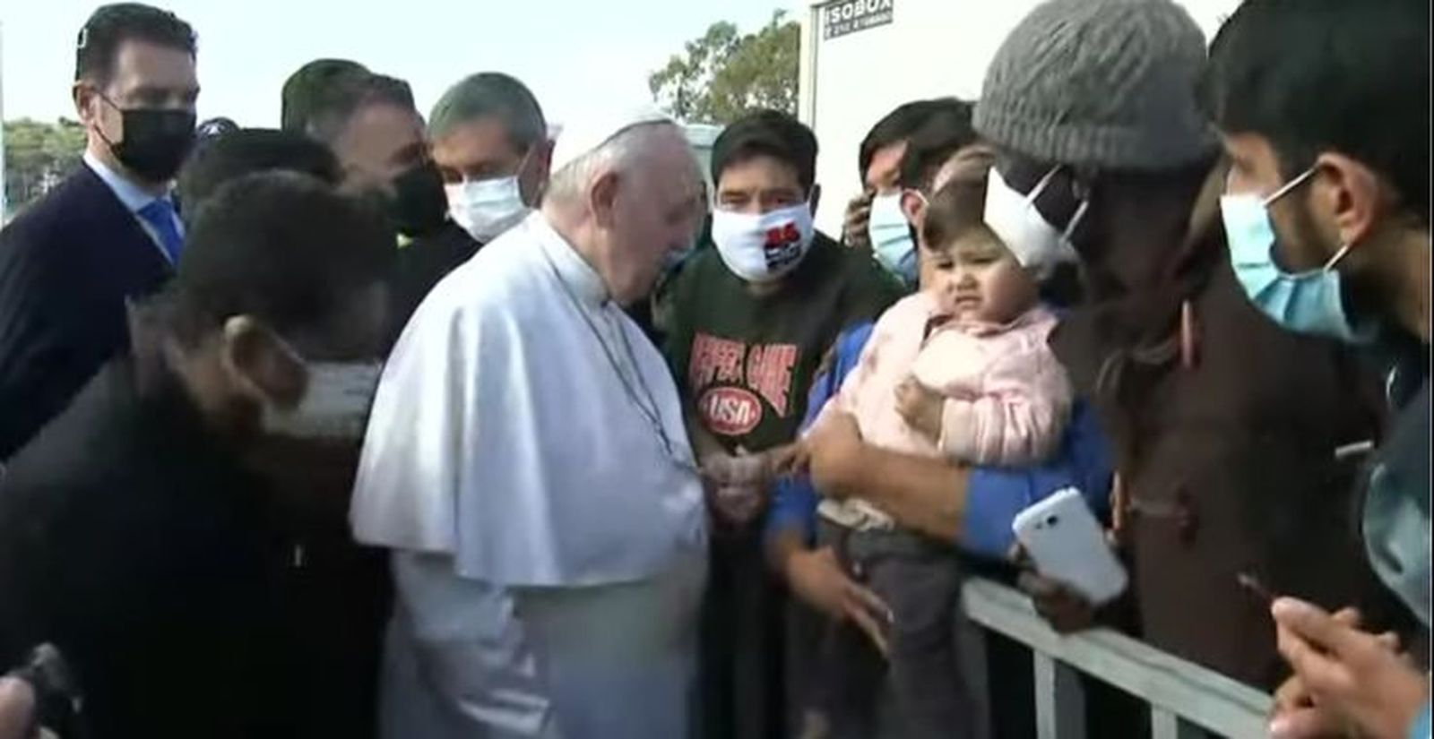 El Papa, en Mitilene