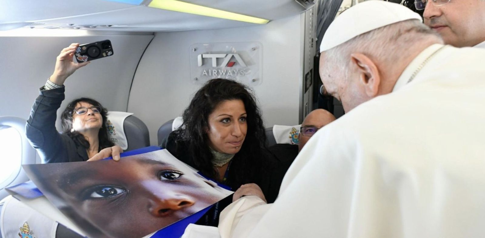 Francisco, en el avión a Marsella