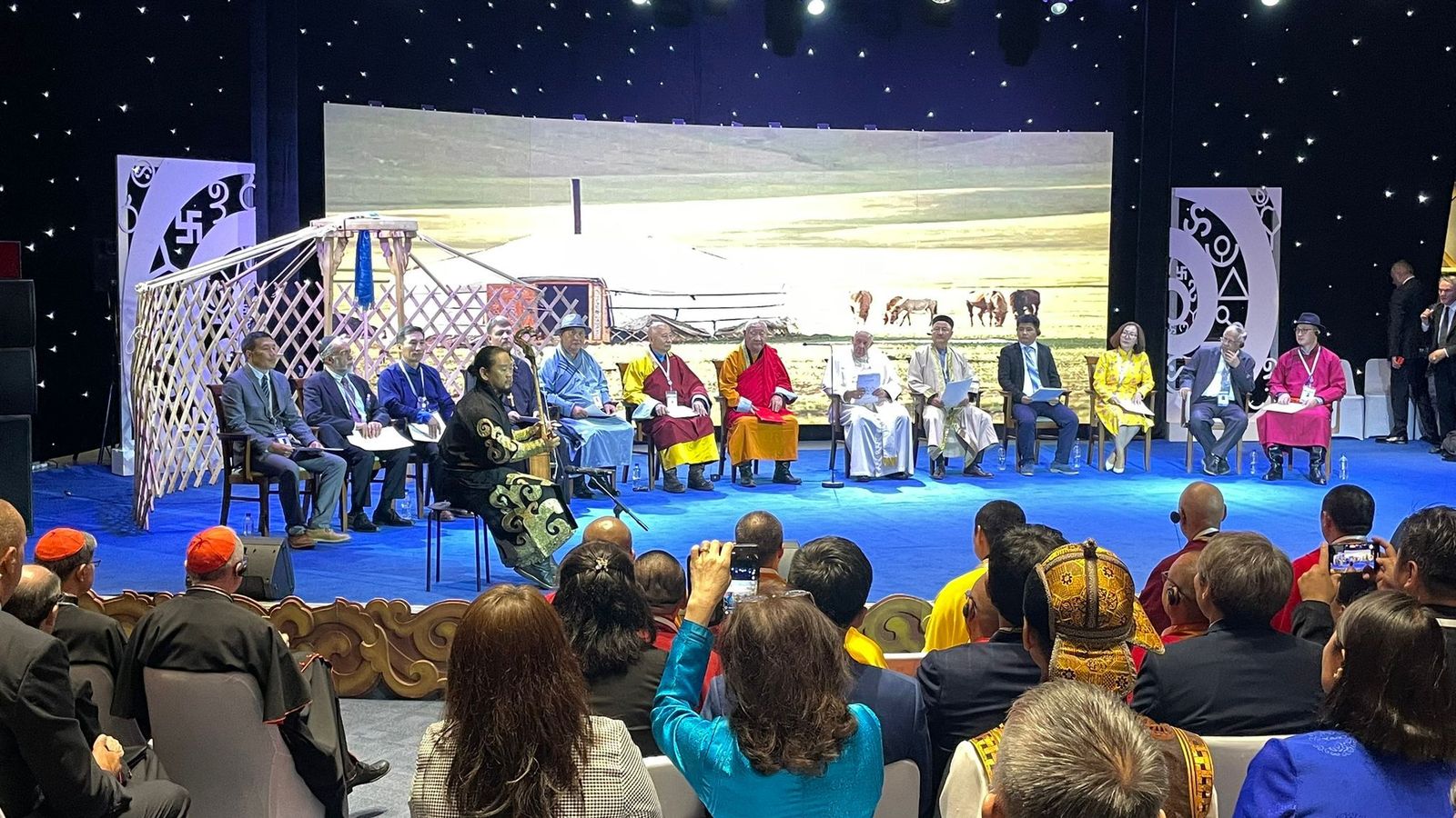 Encuentro interreligioso con el Papa en Mongolia
